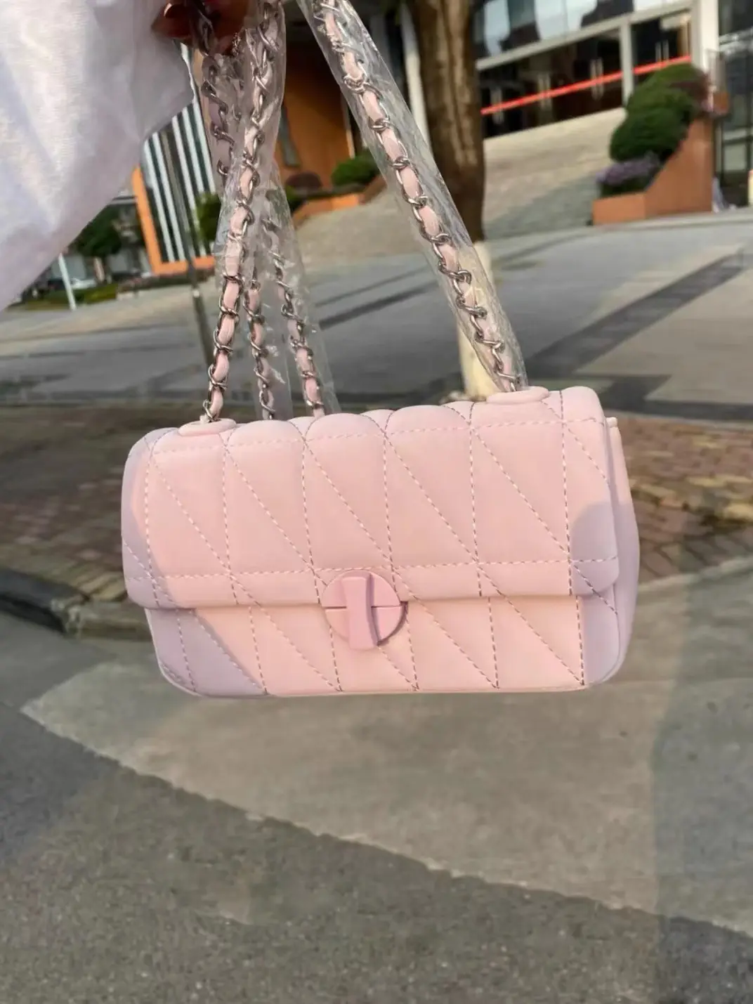 Pink Quilted Chain Crossbody Bag for Women — feature 7