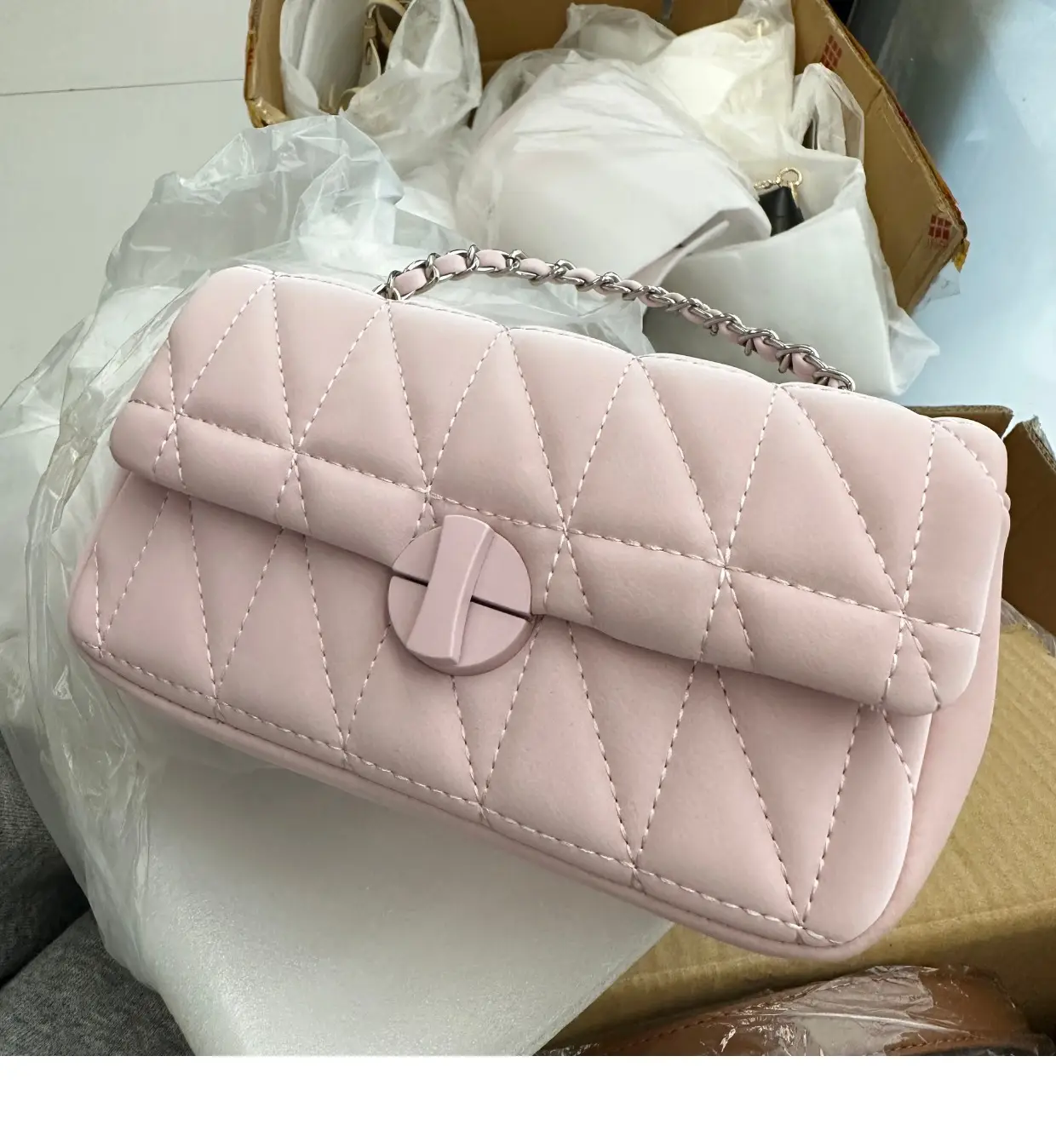 Pink Quilted Chain Crossbody Bag for Women — feature 9