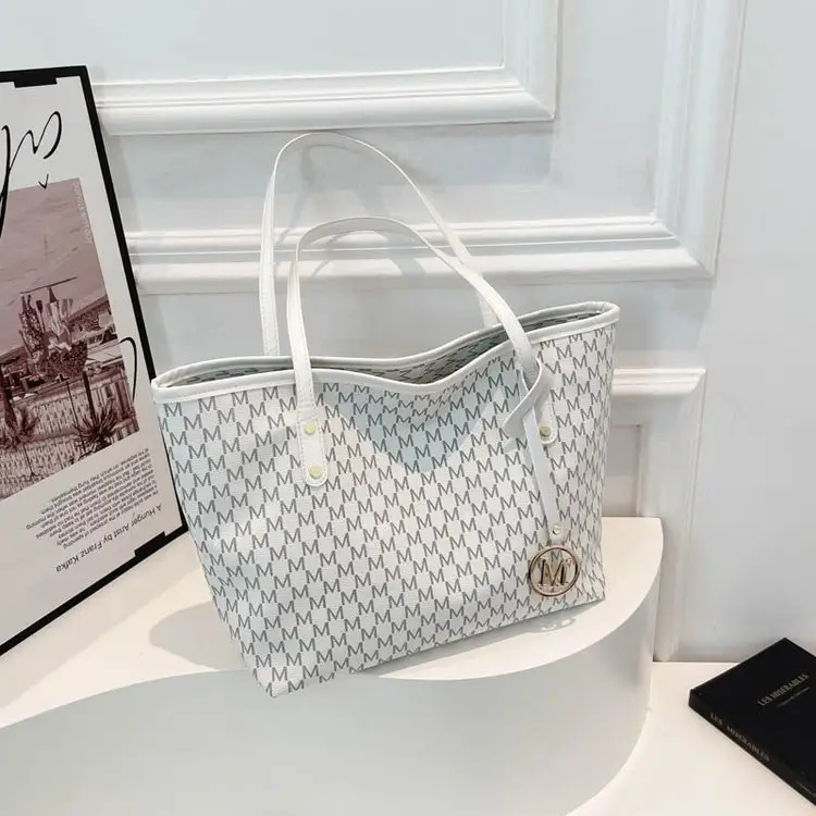 Women's Large Capacity Tote Bag New Versatile Niche Design Shoulder Bag — feature 2