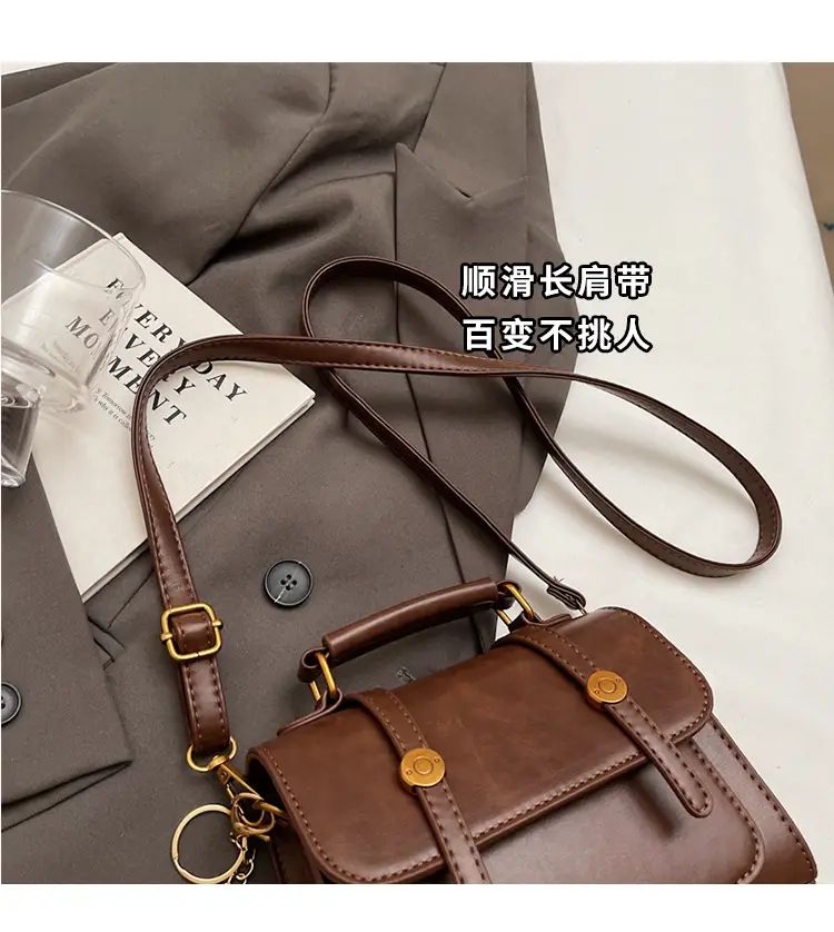 Women Retro Brown Leather Shoulder Bag 2025 — feature 3