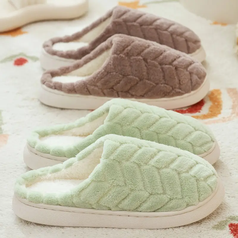 New Maple Leaf Cotton Slippers for Women, Autumn and Winter Indoor Home Non-Slip Couple Style Thick-Soled Plus Fleece Slippers for Men