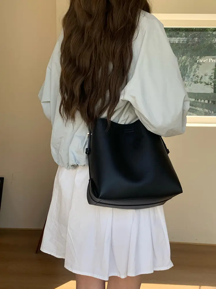 Brown Leather Bucket Bag for Women 2026 — feature 9