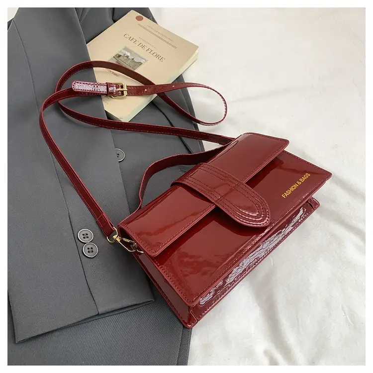 Women's Square Handheld Bag Red Black Leather 2025 — feature 24