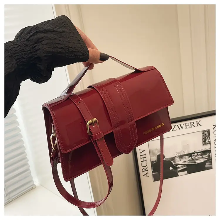 Women's Square Handheld Bag Red Black Leather 2025 — feature 29