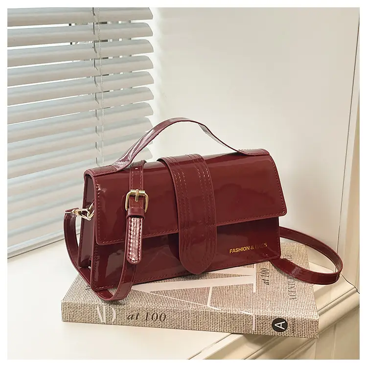 Women's Square Handheld Bag Red Black Leather 2025 — feature 31
