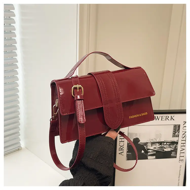 Women's Square Handheld Bag Red Black Leather 2025 — feature 37