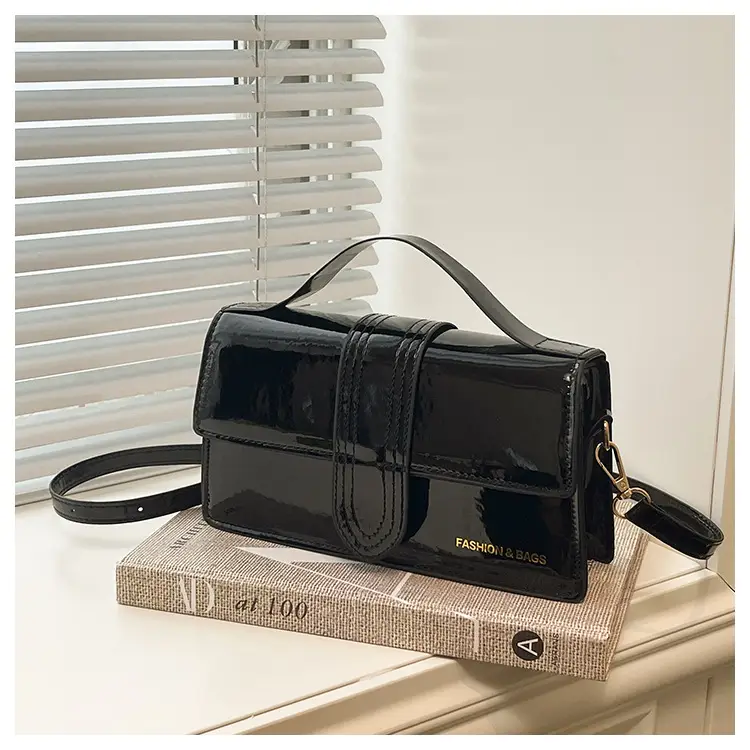 Women's Square Handheld Bag Red Black Leather 2025 — feature 38