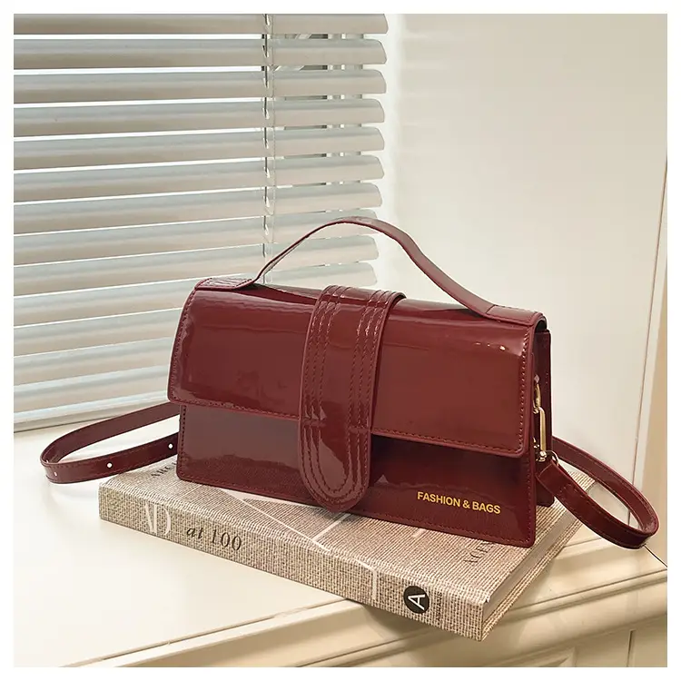 Women's Square Handheld Bag Red Black Leather 2025 — feature 39