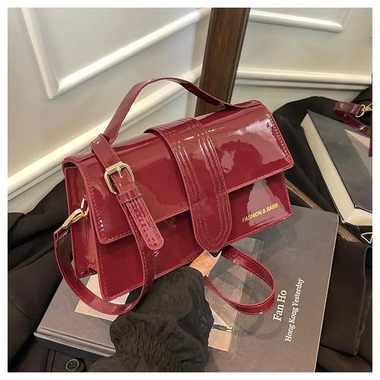 Women's Square Handheld Bag Red Black Leather 2025 — feature 41