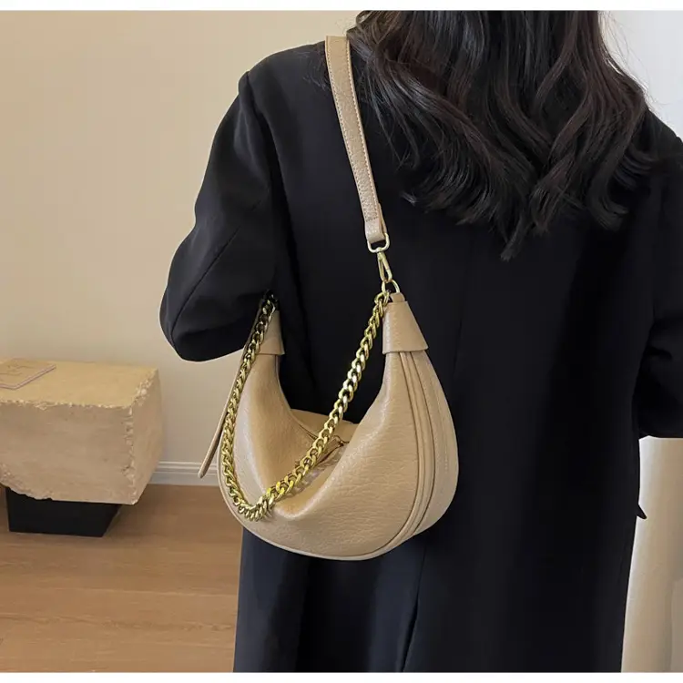 Women Chain Crossbody Bag Beige Large Capacity — feature 12