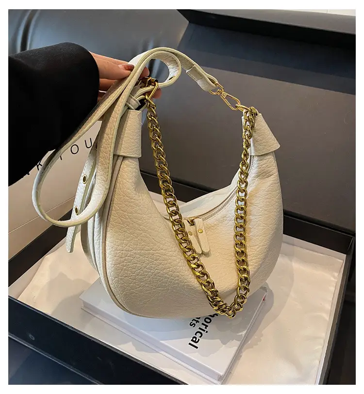 Women Chain Crossbody Bag Beige Large Capacity — feature 3