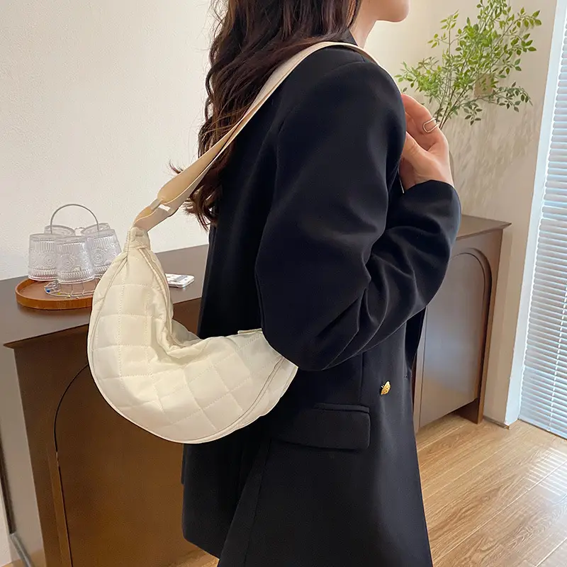 Women Quilted Crossbody Bag Large Capacity Niche Versatile - Image 5