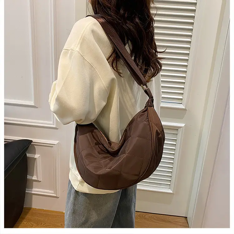 Women Quilted Crossbody Bag Large Capacity Niche Versatile — feature 23