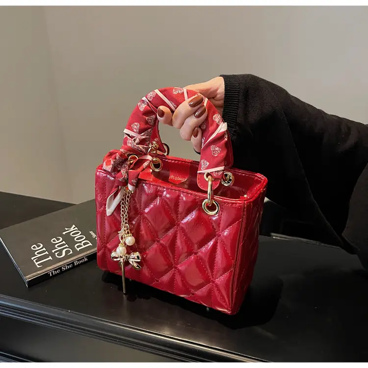 White Quilted Princess Diana Shoulder Bag with Chain — feature 17