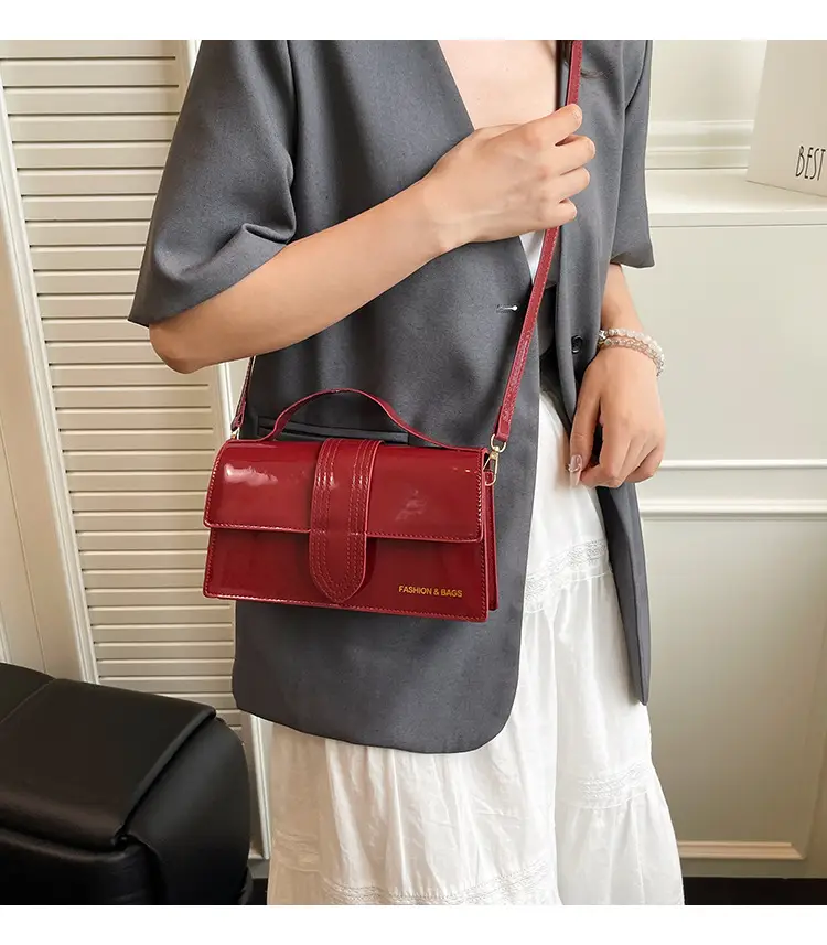 2025 New Jersey Style Crossbody Bag Red Black — feature 1