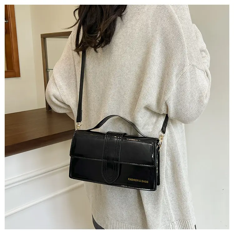 2025 New Jersey Style Crossbody Bag Red Black — feature 11