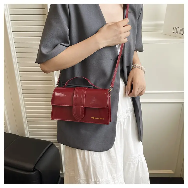 2025 New Jersey Style Crossbody Bag Red Black — feature 13