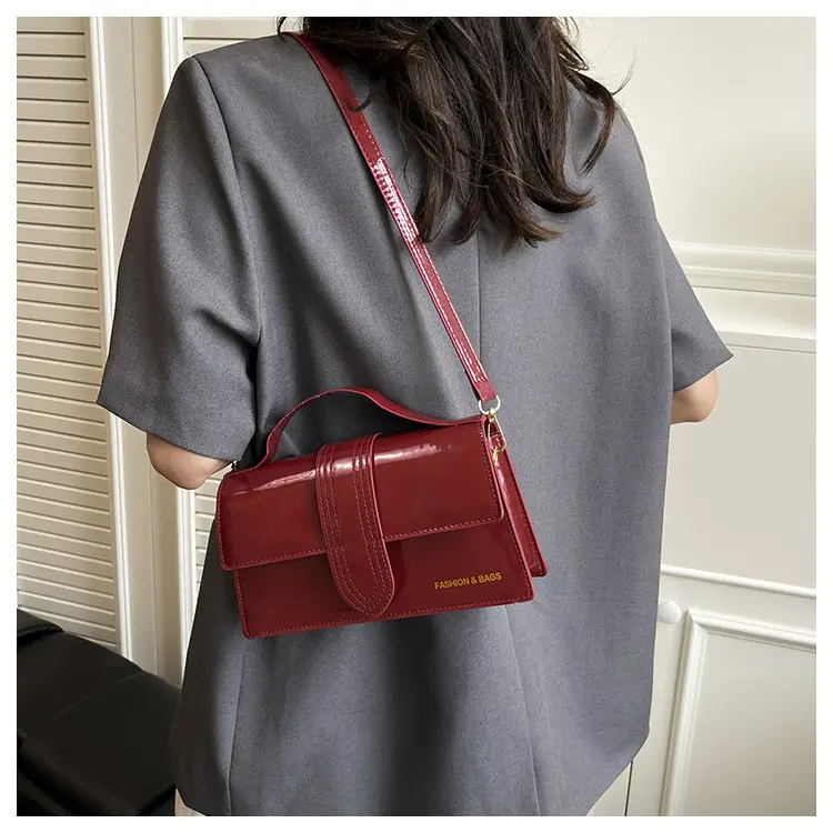 2025 New Jersey Style Crossbody Bag Red Black — feature 17