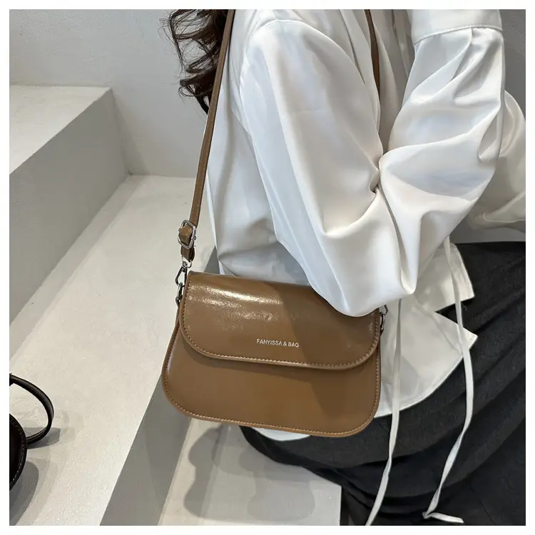 Korean Style Single Shoulder Crossbody Bag Brown Saddle — feature 14