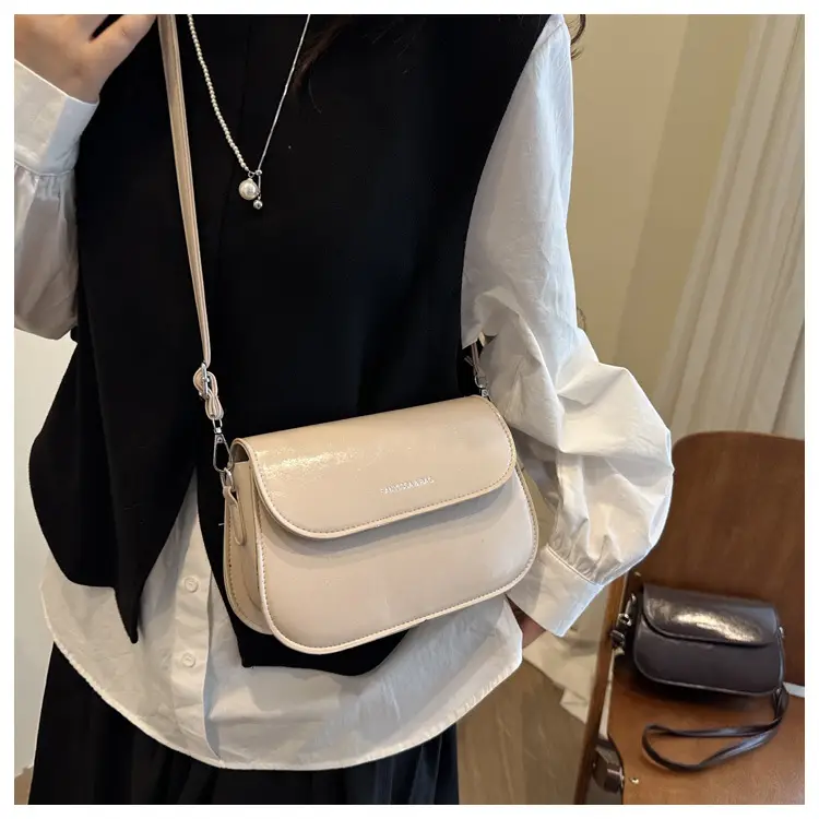 Korean Style Single Shoulder Crossbody Bag Brown Saddle — feature 16