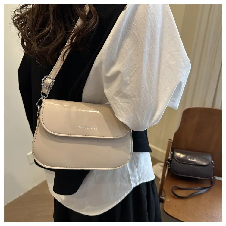 Korean Style Single Shoulder Crossbody Bag Brown Saddle — feature 17