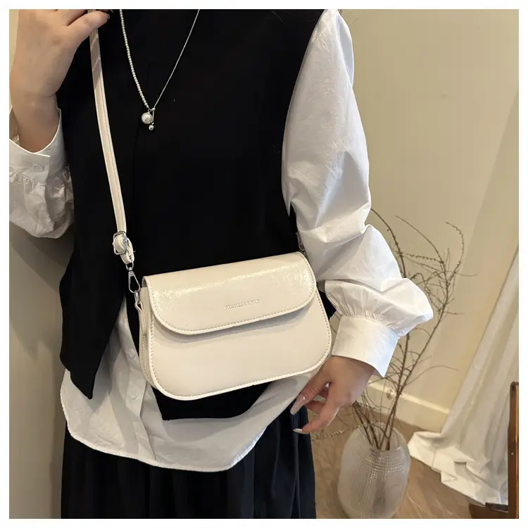 Korean Style Single Shoulder Crossbody Bag Brown Saddle — feature 20