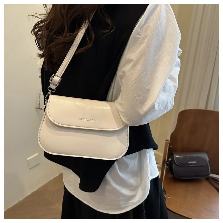 Korean Style Single Shoulder Crossbody Bag Brown Saddle — feature 21