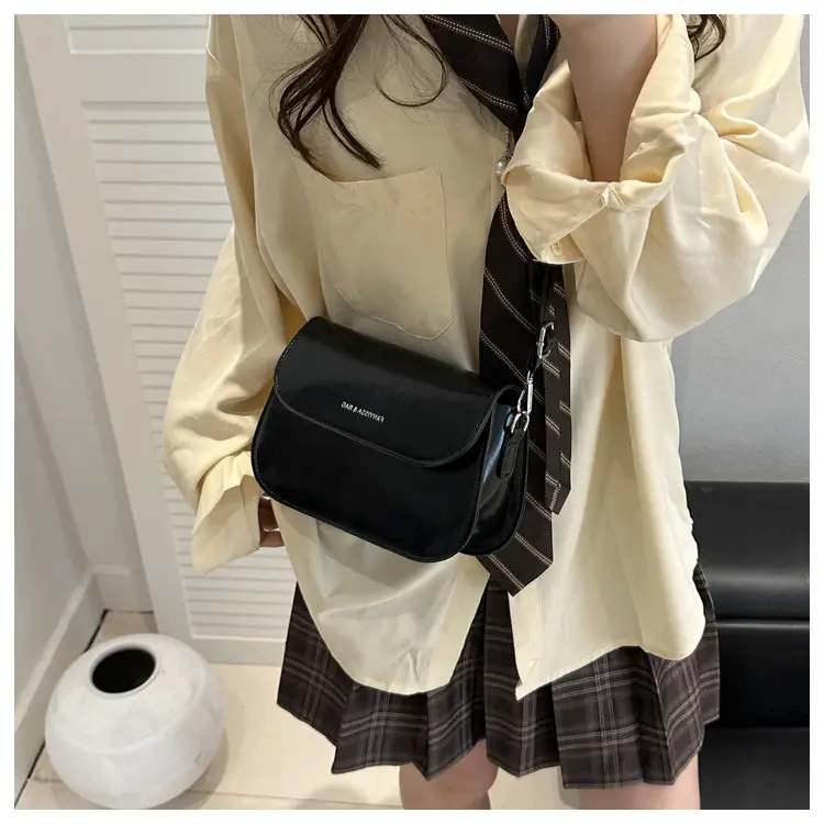 Korean Style Single Shoulder Crossbody Bag Brown Saddle — feature 8