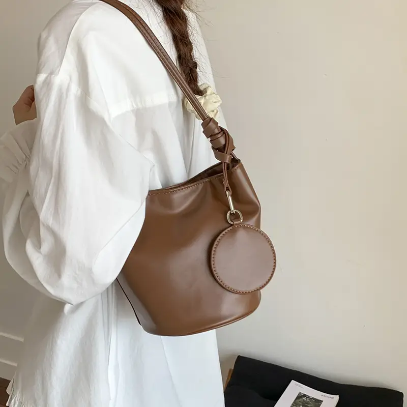 Women's Large Capacity Cross-Border Bag Cream Leather - Image 2
