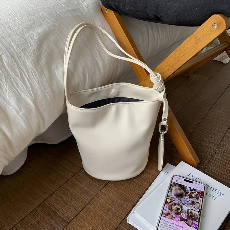Women's Large Capacity Cross-Border Bag Cream Leather - Image 4