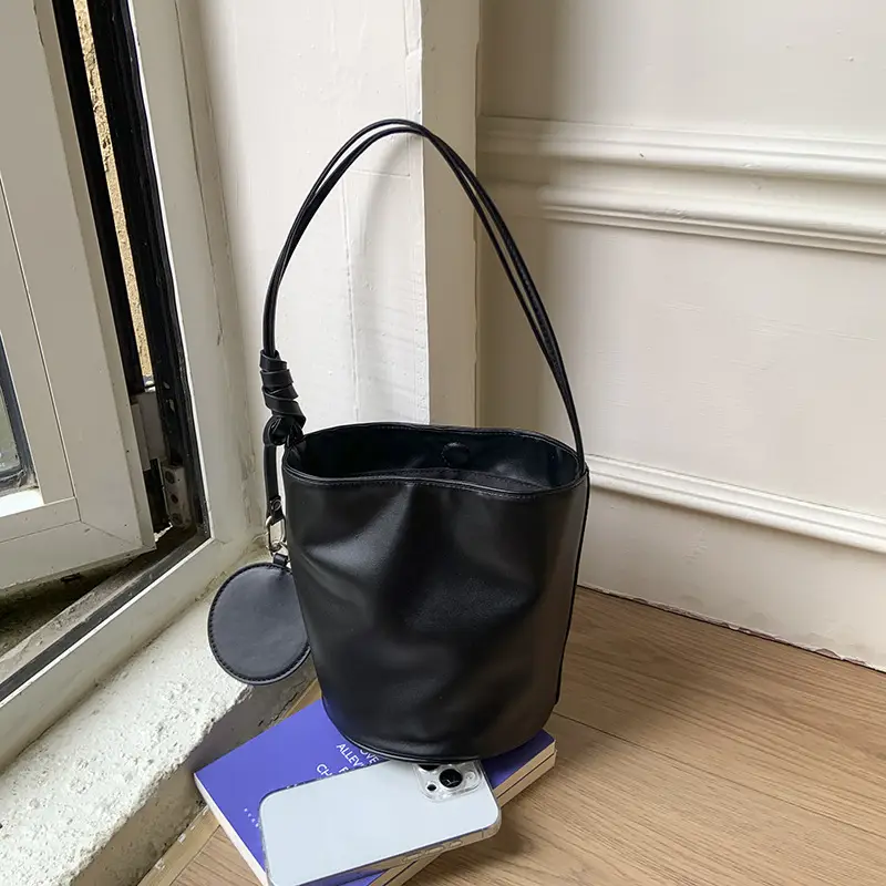 Women's Large Capacity Cross-Border Bag Cream Leather - Image 5