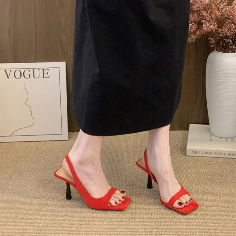 Fashionable and Elegant Square-Toe Open-Toe Sandals for Women, Summer French Style, Suitable for Pairing with Dresses, with Thin Heels and Open Back, Black High Heels — feature 4