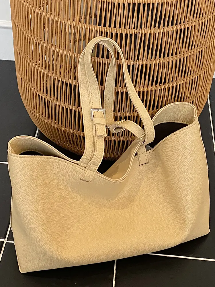 Large Capacity Korean Style Shoulder Bag for Women - Image 7