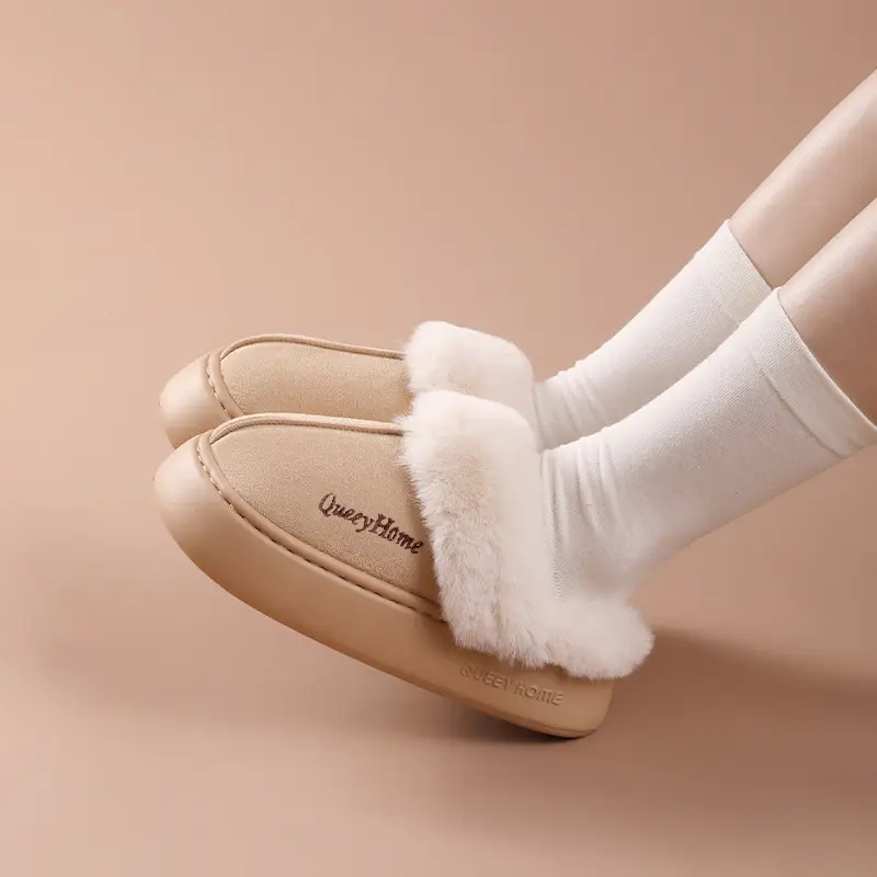 Thick-Soled Fashionable Home Cotton Slippers with High Heels, Plush Winter Women's Slippers, Fleece-Lined and Thickened for Warmth, Casual and Suitable for Outdoor Wear