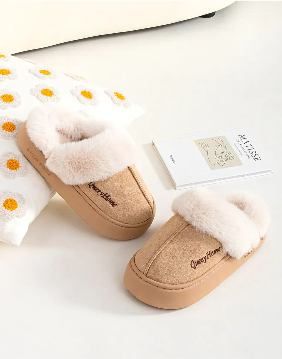 Thick-Soled Fashionable Home Cotton Slippers with High Heels, Plush Winter Women's Slippers, Fleece-Lined and Thickened for Warmth, Casual and Suitable for Outdoor Wear — feature 2