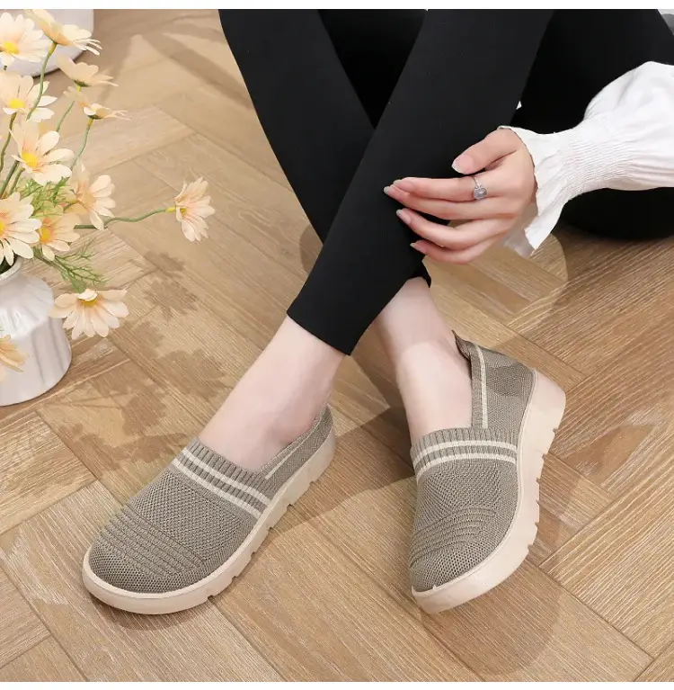 Women's 2025 Soft-Soled Casual Flat Shoes — feature 23