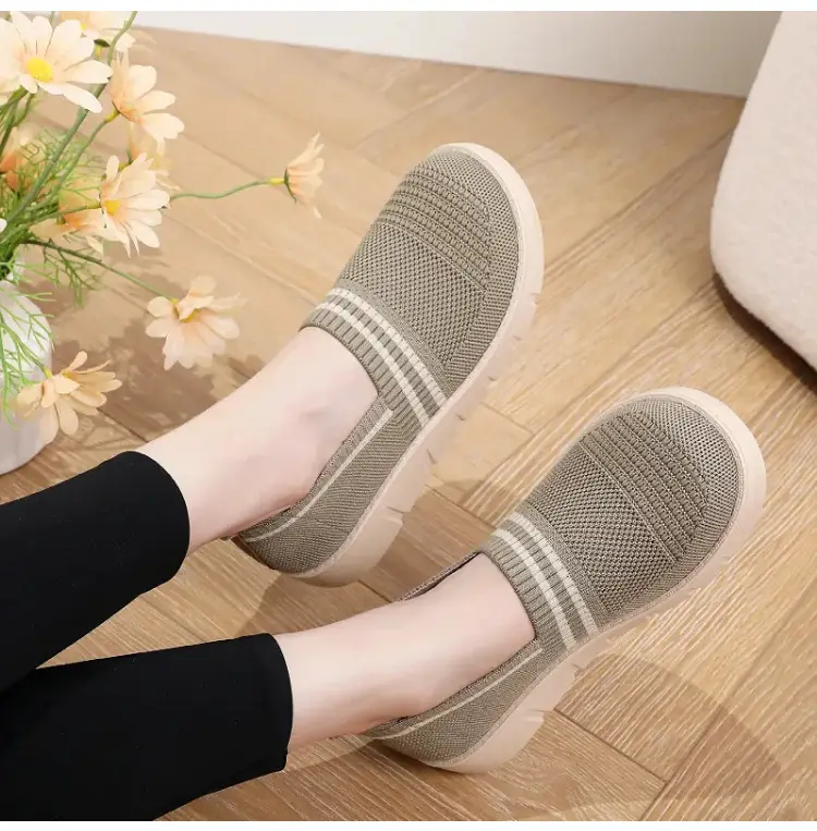 Women's 2025 Soft-Soled Casual Flat Shoes — feature 24