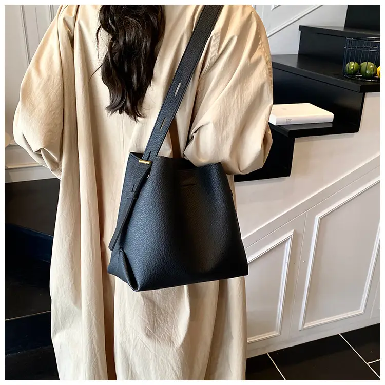 Korean Style Cream Bucket Bag 2025 New Arrival — feature 17