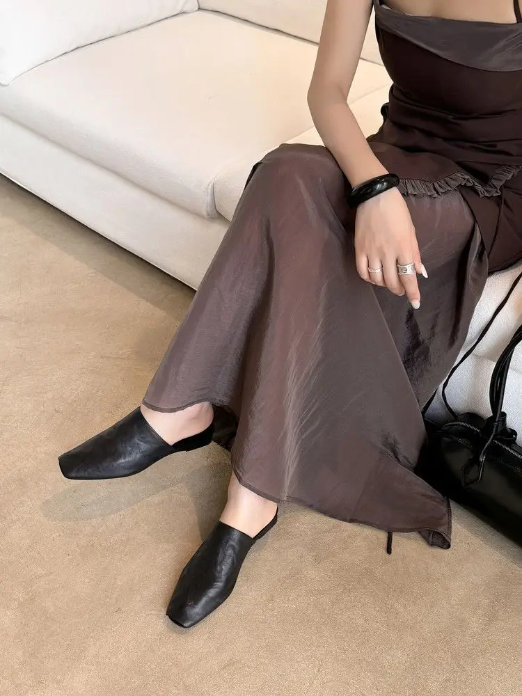 Women Soft Leather Niche Slip-On Toe Cap Mules Black — feature 7