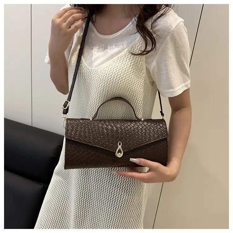 White Embroidered One-Shoulder Women's Clutch Bag — feature 13