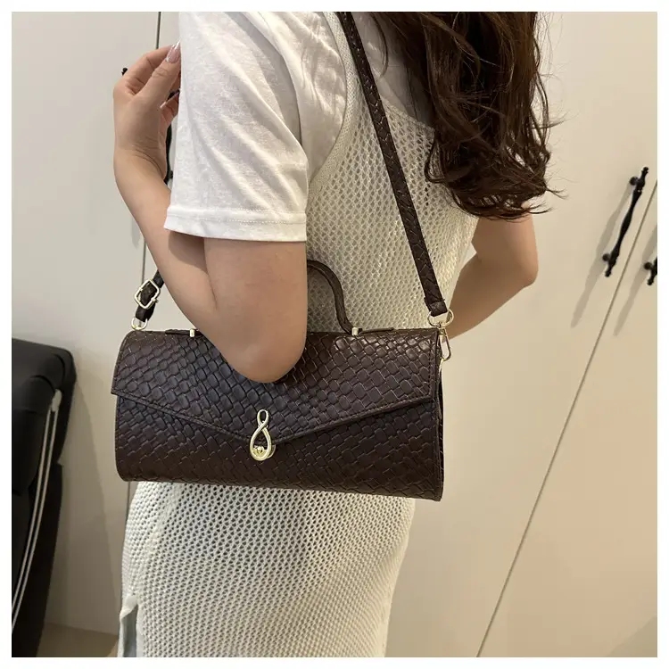 White Embroidered One-Shoulder Women's Clutch Bag — feature 14