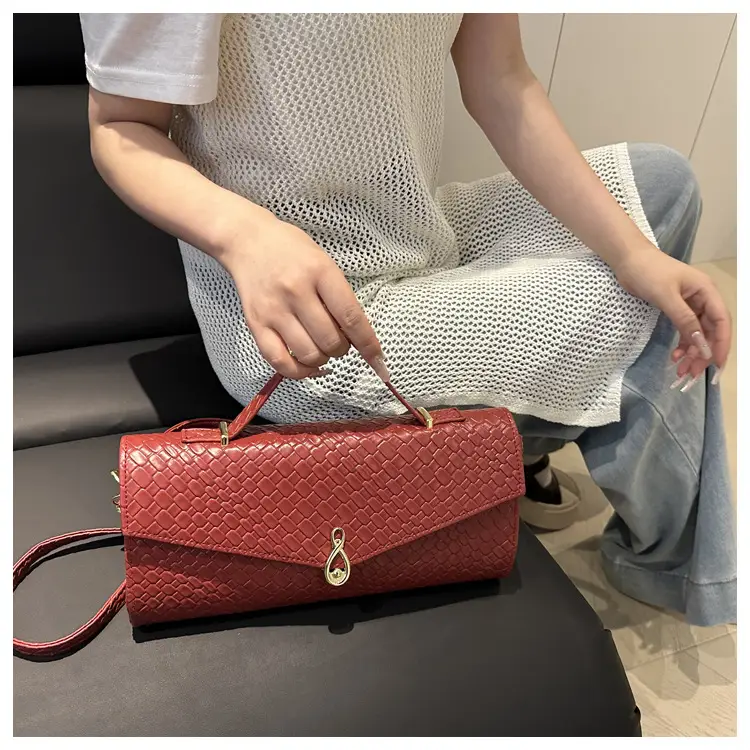 White Embroidered One-Shoulder Women's Clutch Bag — feature 17