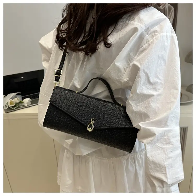 White Embroidered One-Shoulder Women's Clutch Bag — feature 9