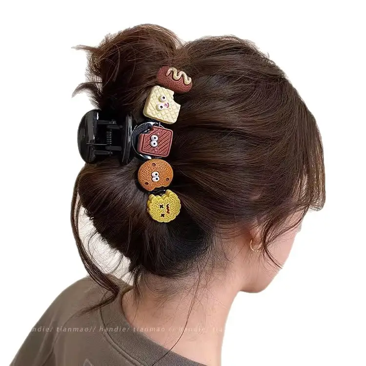 Heart Design Hair Clip for Women Extra Large Volume - Image 104