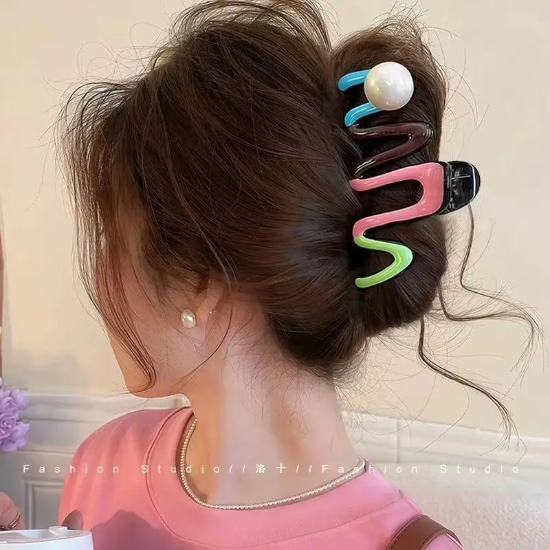 Heart Design Hair Clip for Women Extra Large Volume - Image 17