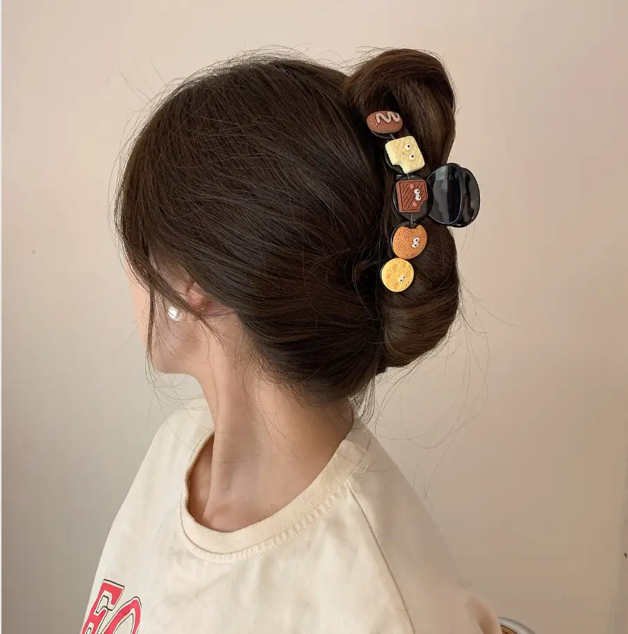 Heart Design Hair Clip for Women Extra Large Volume - Image 2