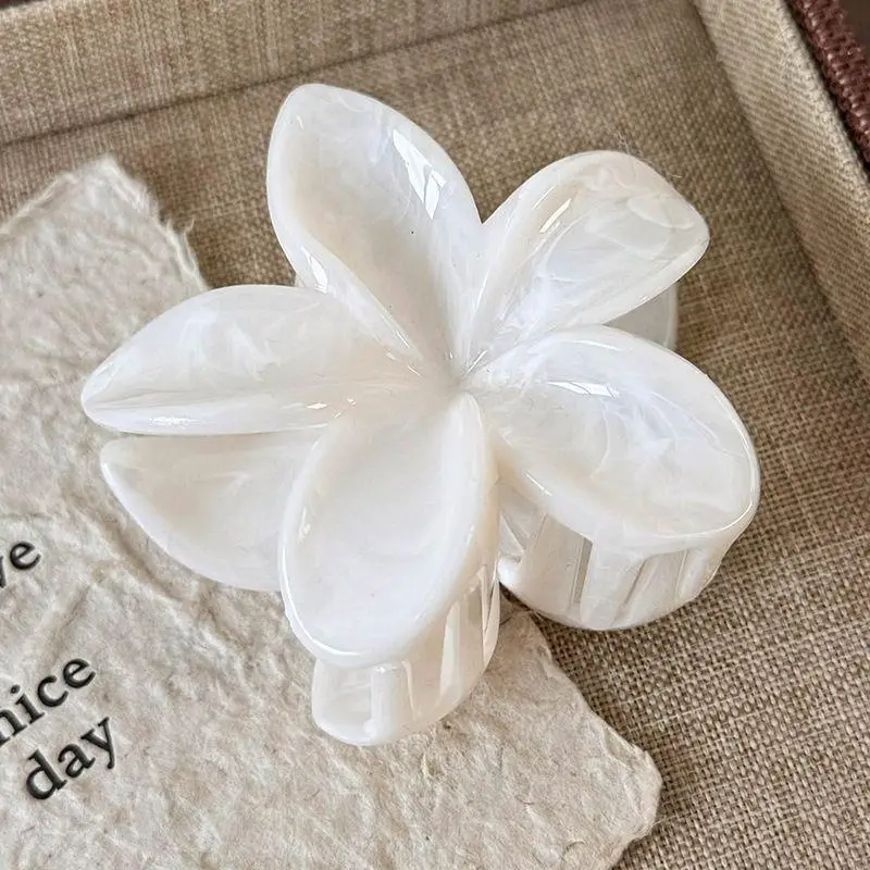 Heart Design Hair Clip for Women Extra Large Volume - Image 76