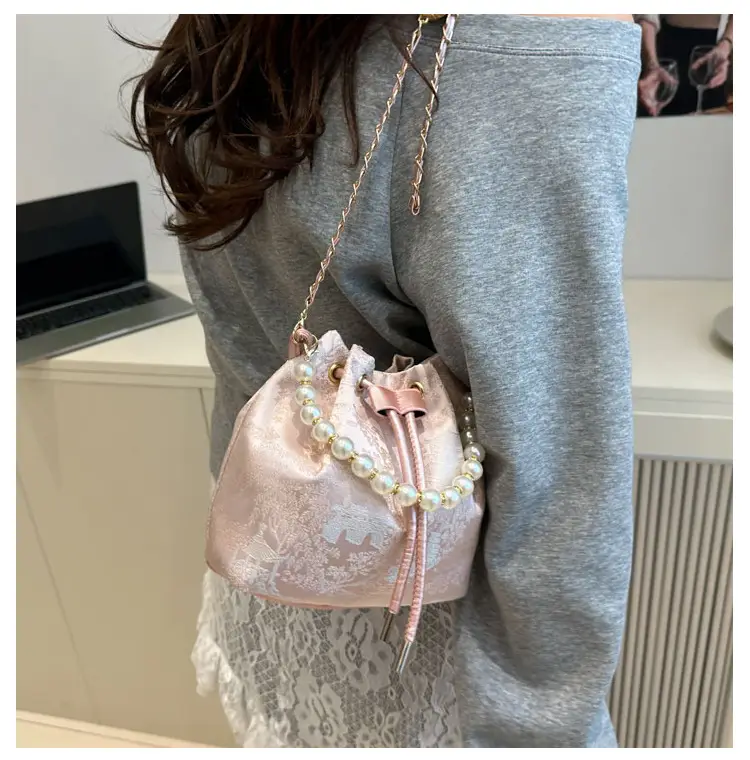 New Embroidered Vintage Handbag with Pearl Detail — feature 16