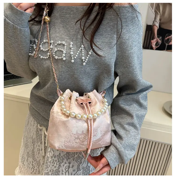 New Embroidered Vintage Handbag with Pearl Detail — feature 17
