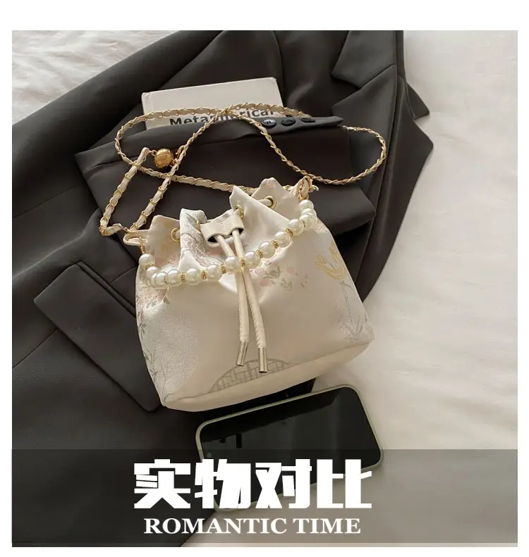 New Embroidered Vintage Handbag with Pearl Detail — feature 3